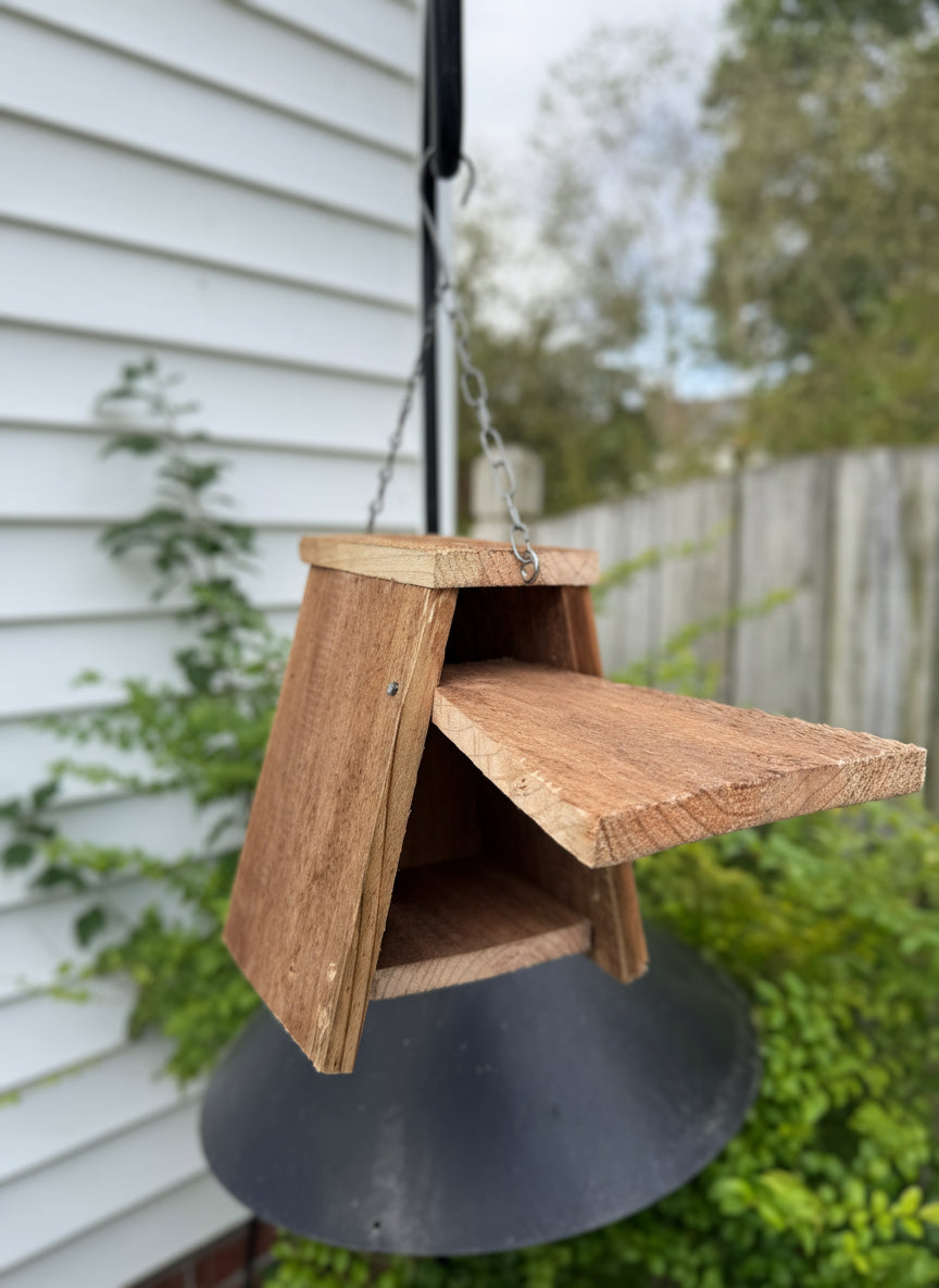 Cedar hanging box