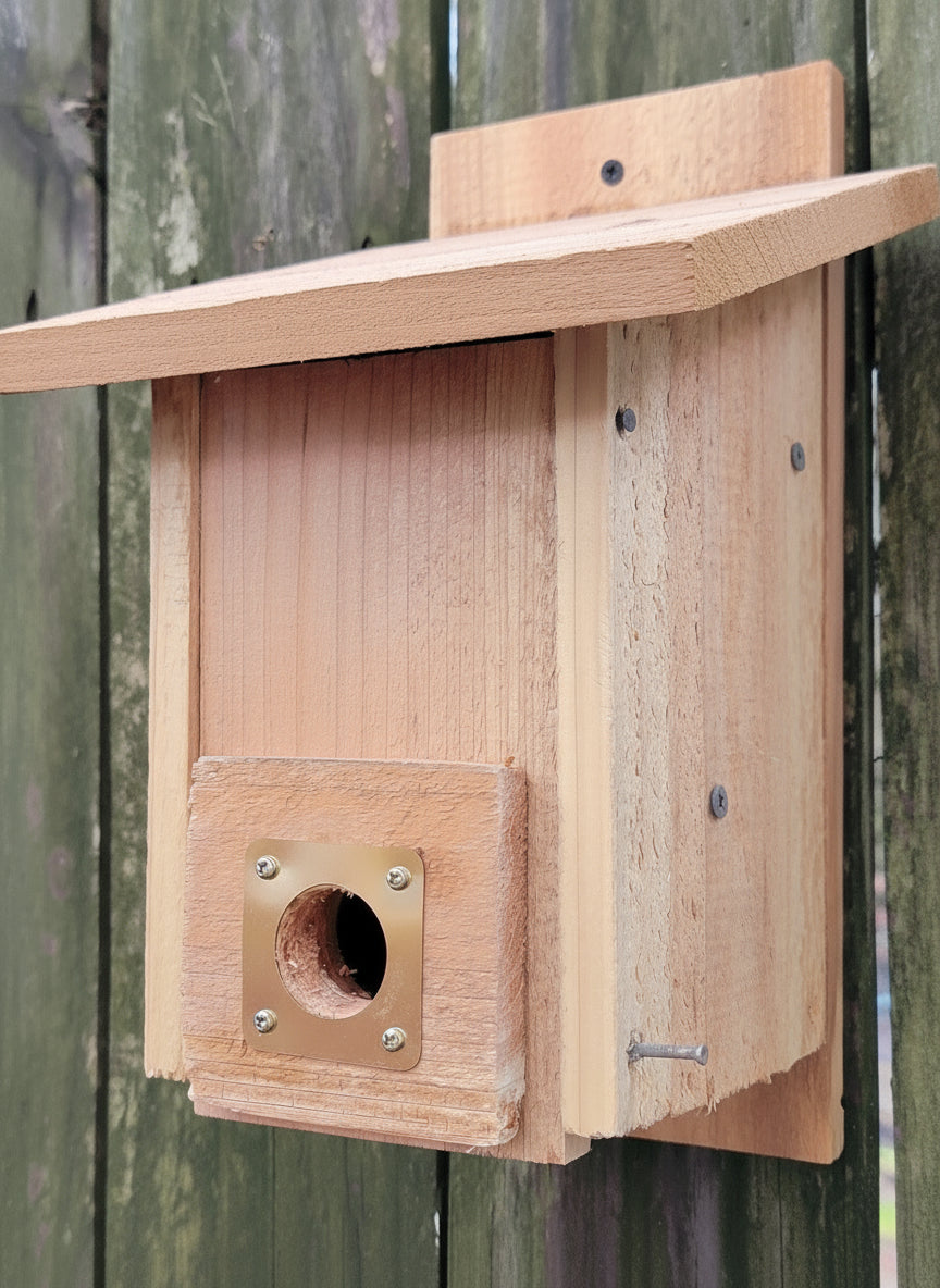 Cedar roosting box
